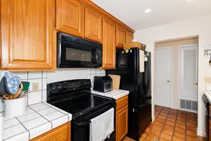 25912 Hayward Blvd 215, Hayward, CA 94542 - Photo 9