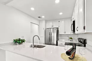5699 Makati Cir B, San Jose, CA 95123 - Photo 13