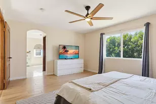 18120 Jaguar Ct, Tarzana, CA 91335 - Photo 27