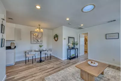 1889 Cherokee Dr 4, Salinas, CA 93906 - Photo 9