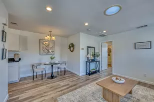 1889 Cherokee Dr 4, Salinas, CA 93906 - Photo 9