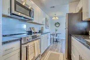 1889 Cherokee Dr 4, Salinas, CA 93906 - Photo 15