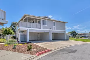 1889 Cherokee Dr 4, Salinas, CA 93906 - Photo 1