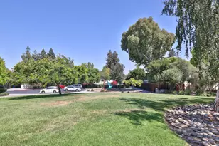 1076 Pomeroy Ave, Santa Clara, CA 95051 - Photo 17