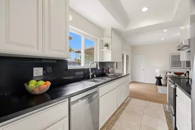 10530 N Portal Ave, Cupertino, CA 95014 - Photo 7