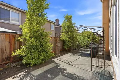 2348 Seacrest Ct, San Leandro, CA 94579 - Photo 41