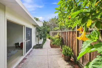 724 Ames Ave, Palo Alto, CA 94303 - Photo 27