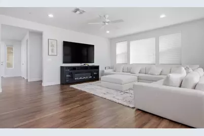 1307 S Hart Dr, Mountain House, CA 95391 - Photo 17