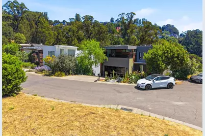 21 Jewel Ct, Oakland, CA 94611 - Photo 3