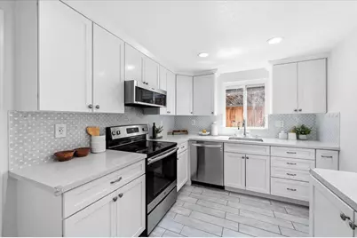 5643 Strawflower, San Jose, CA 95118 - Photo 13