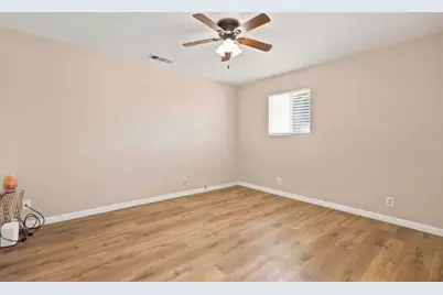 521 Oregon St, Manteca, CA 95337 - Photo 5