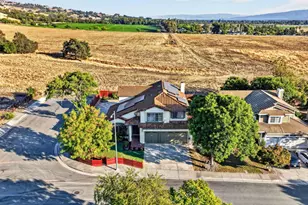 2729 Mira Bella Cir, Morgan Hill, CA 95037 - Photo 31