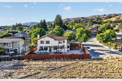 2729 Mira Bella Cir, Morgan Hill, CA 95037 - Photo 25
