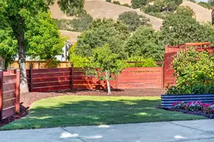 2729 Mira Bella Cir, Morgan Hill, CA 95037 - Photo 7