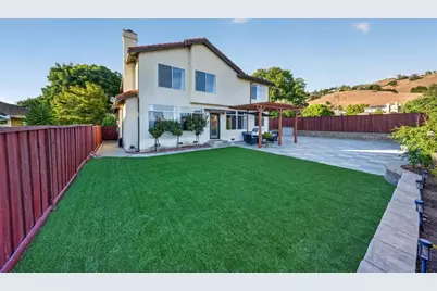 2729 Mira Bella Cir, Morgan Hill, CA 95037 - Photo 11