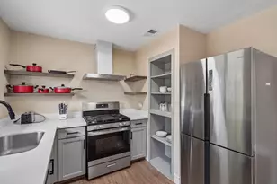9021 Posada Way, Sacramento, CA 95826 - Photo 9