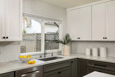 858 Erickson Ln, Foster City, CA 94404 - Photo 9
