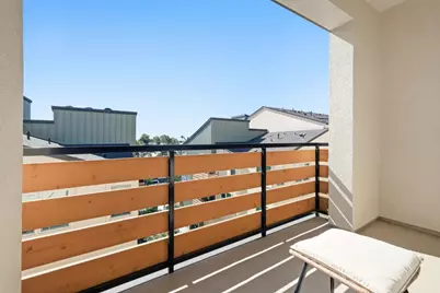 1949 Mahuron Cir, San Jose, CA 95133 - Photo 51