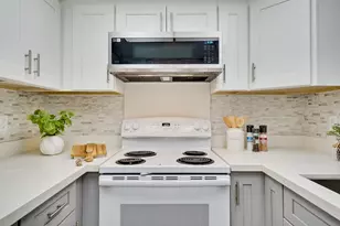 716 San Conrado Ter 8, Sunnyvale, CA 94085 - Photo 11