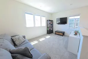 1601 Castlewood Pl, Gilroy, CA 95020 - Photo 15