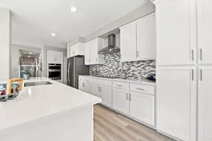 220 Waters Park Cir 101, San Mateo, CA 94403 - Photo 3