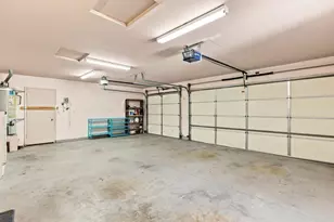 8947 Giant Panda Dr, Sacramento, CA 95829 - Photo 37