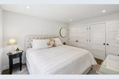 1016 Greenwood Dr, Menlo Park, CA 94025 - Photo 17