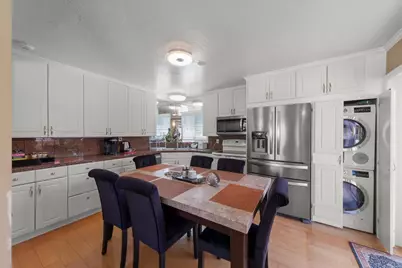 1176 Laurel St, San Carlos, CA 94070 - Photo 5