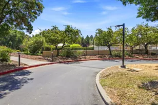 7646 Falkirk Dr, San Jose, CA 95135 - Photo 37