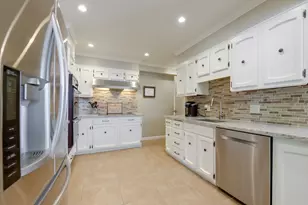 2610 Carson St, Redwood City, CA 94061 - Photo 9