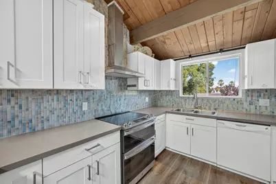 21147 E Cliff Dr, Santa Cruz, CA 95062 - Photo 13