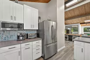21147 E Cliff Dr, Santa Cruz, CA 95062 - Photo 15