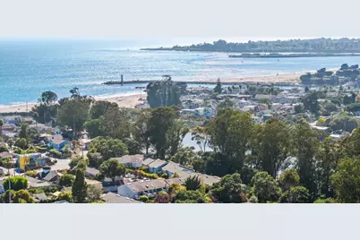 21147 E Cliff Dr, Santa Cruz, CA 95062 - Photo 39