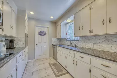 665 Paradise Rd B, Salinas, CA 93907 - Photo 9
