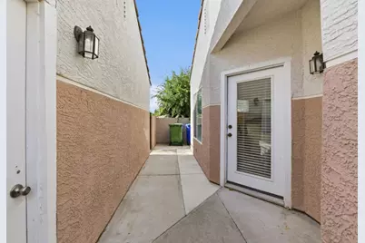 9113 Haussman St, Elk Grove, CA 95758 - Photo 33