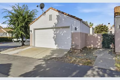 9113 Haussman St, Elk Grove, CA 95758 - Photo 37