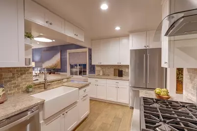 467 Avalon Dr, South San Francisco, CA 94080 - Photo 9