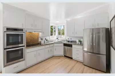 1945 Birch Ave, San Carlos, CA 94070 - Photo 19