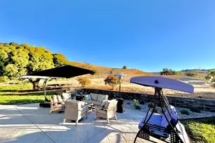 90 Adrian Dr, Hollister, CA 95023 - Photo 29