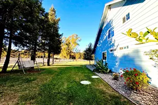 90 Adrian Dr, Hollister, CA 95023 - Photo 33