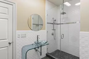 2801 Easton Dr, Hillsborough, CA 94010 - Photo 21