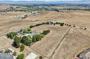275 Nicholson Dr, Hollister, CA 95023 - Photo 87