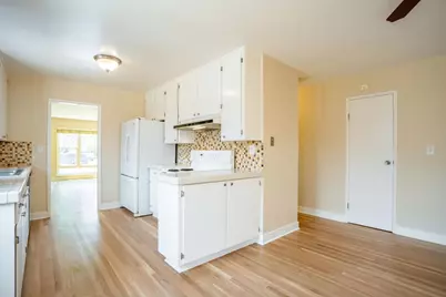 136 Del Mar Dr, Salinas, CA 93901 - Photo 13