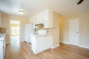 136 Del Mar Dr, Salinas, CA 93901 - Photo 13
