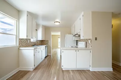 136 Del Mar Dr, Salinas, CA 93901 - Photo 17