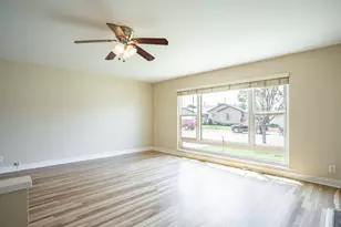 136 Del Mar Dr, Salinas, CA 93901 - Photo 7