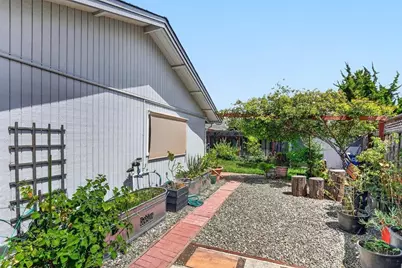 2050 Halterman Ave, Santa Cruz, CA 95062 - Photo 21