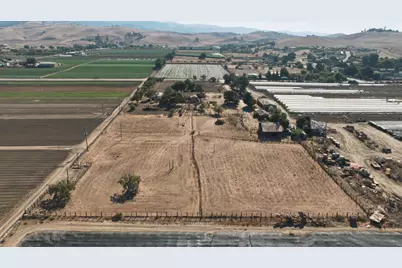 315 Riverside Rd, Hollister, CA 95023 - Photo 43