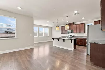 10068 Carinata Dr, Elk Grove, CA 95757 - Photo 9