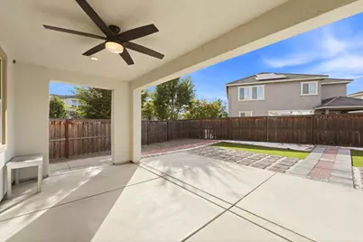 10068 Carinata Dr, Elk Grove, CA 95757 - Photo 35